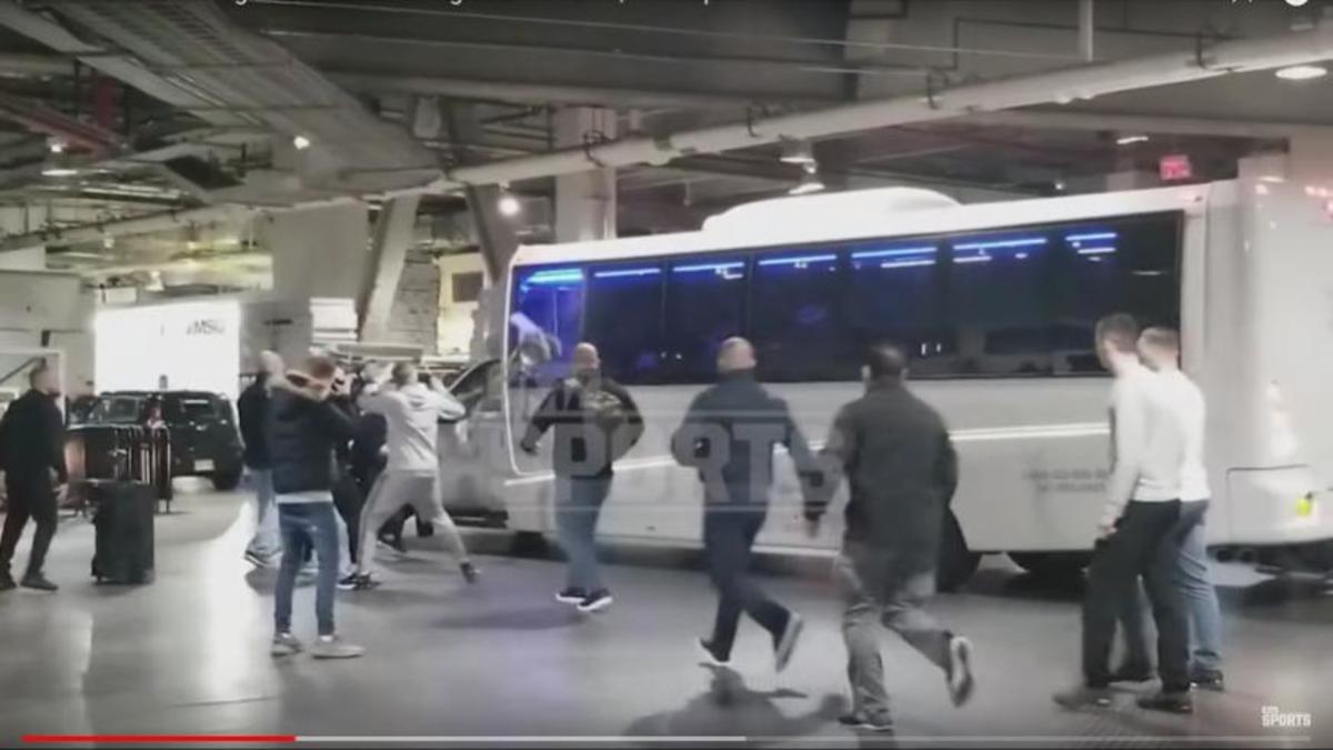 conor-mcgregor-bus.jpg